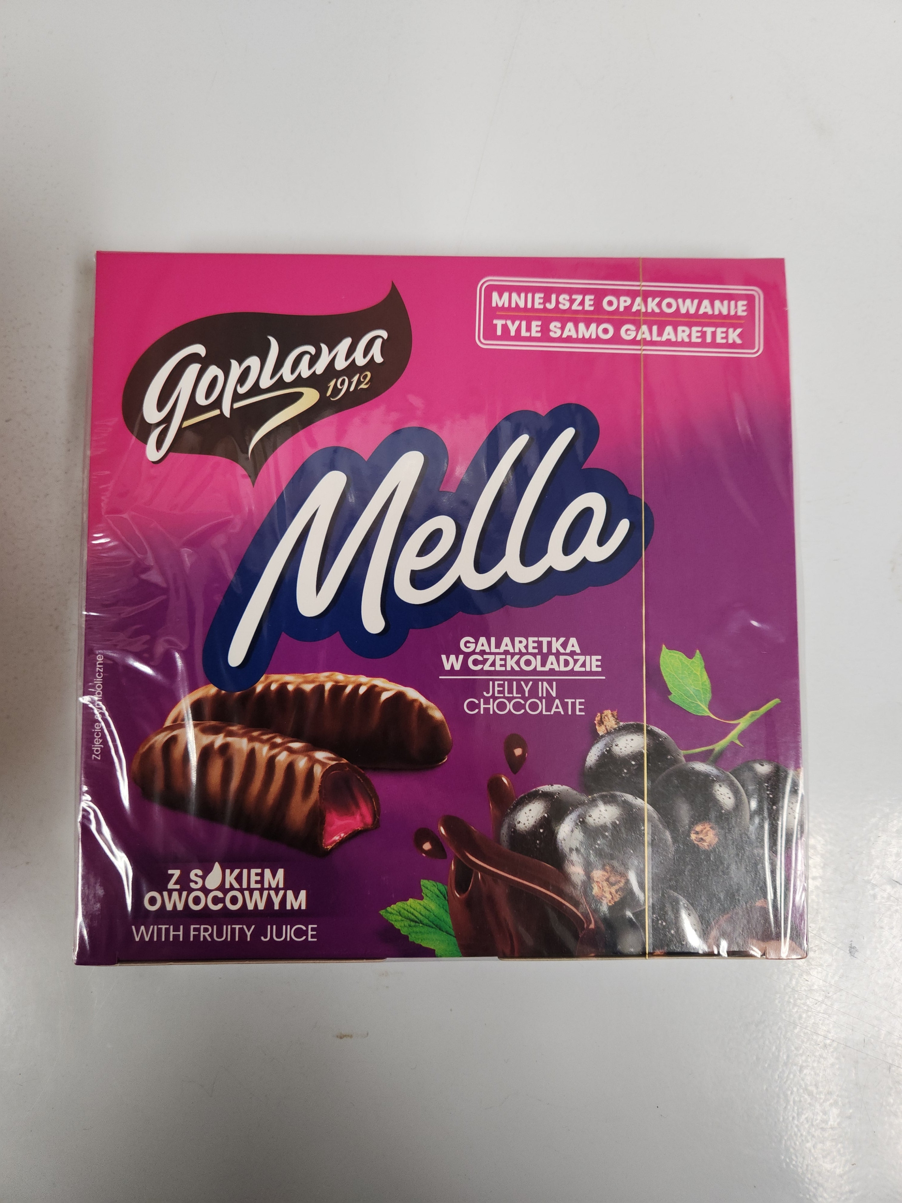 Mella Jelly in Chocolate Blackcurrant Flavor